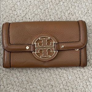 Tori Burch Amanda wallet